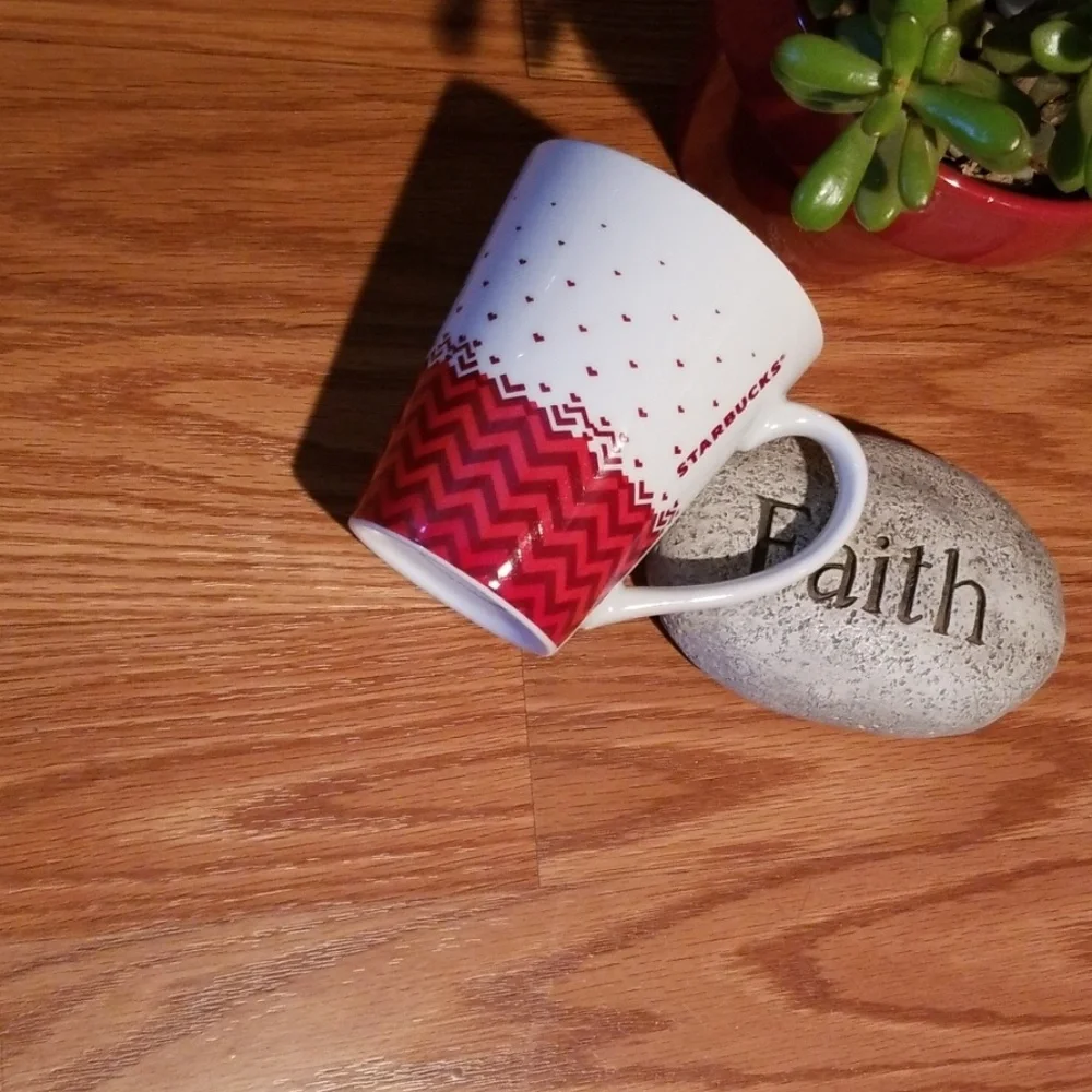 2013 Starbucks‎ heart mug